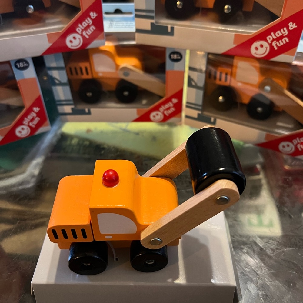 Small Foot Wooden toys Roller truck